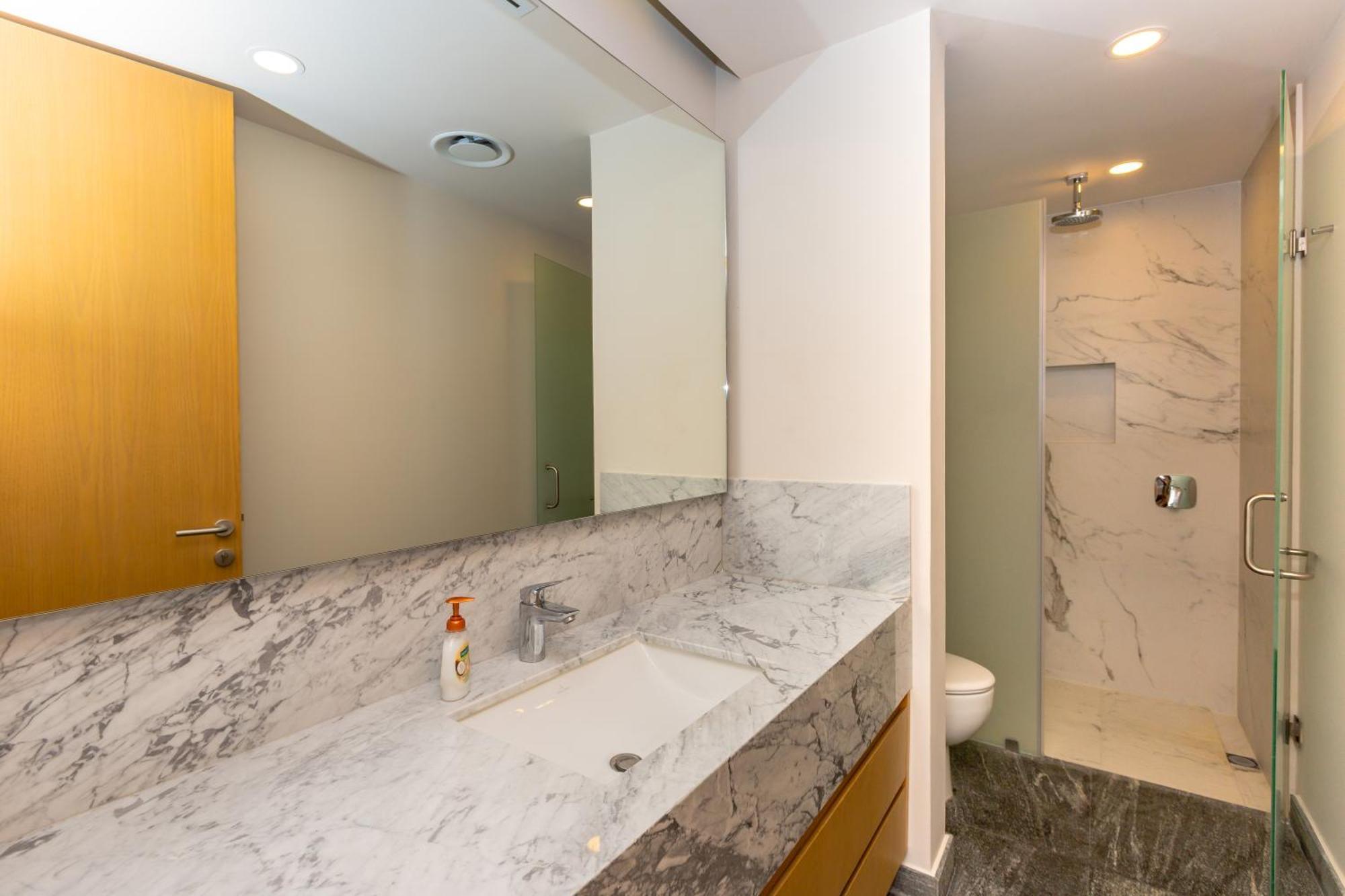 Ocean View Condo - Beach, Pool & Jacuzzi! Cancún Kültér fotó