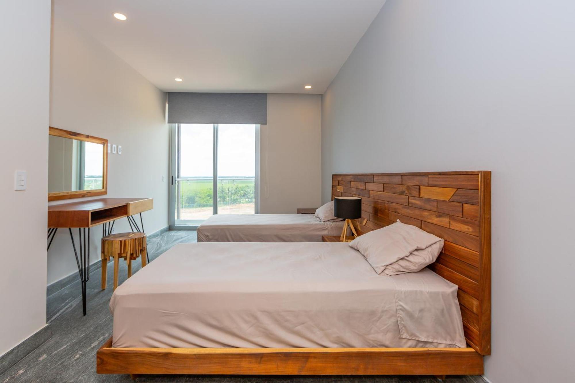 Ocean View Condo - Beach, Pool & Jacuzzi! Cancún Kültér fotó